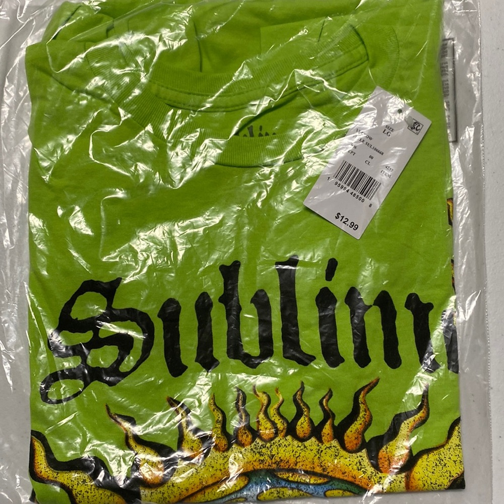 NWT Sublime T-shirt green